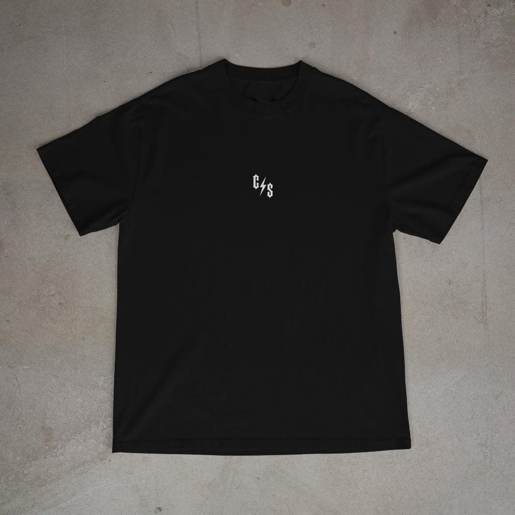 Entdecke dieses exklusive Fear City Clubstyle-T-Shirt, das den Biker-Lifestyle und den Motorrad-Spirit in jedem Detail widerspiegelt. Mit hochwertigem Siebdruck, handbedruckt und langlebig, bietet dieses Shirt perfekten Komfort für alle Motorrad-Enthusiasten. Ideal für Streetwear-Fans, Motorwear-Liebhaber und alle, die den urbanen Lifestyle und den einzigartigen Clubstyle suchen. Dieses T-Shirt ist nicht nur ein Kleidungsstück, sondern ein Statement für den authentischen Motorrad-Lifestyle.