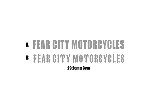 Motorrad Aufkleber "FEAR CITY MOTORCYCLES" - Hardcore Biker Clubstyle fürs Bike, Chopper, Tank, Helm oder Werkzeugkoffer. Perfekt für Rocker, MCs & Custombike-Fans.
Oldschool Gothic- oder Bold-Schrift, 29,2 x 3 cm, mit Transferfolie. Zeig deine Rebellion, deine Straße, deine Crew - Fear City Forever.
Motorradclub Aufkleber für echte Two-Wheel-Outlaws, Streetrider & Garage Kings.