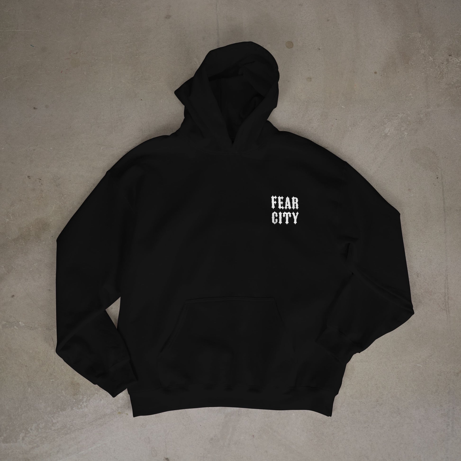 Schwarzer Fear City Hoodie mit großem Typografie-Print - Motorrad Streetwear für Herren