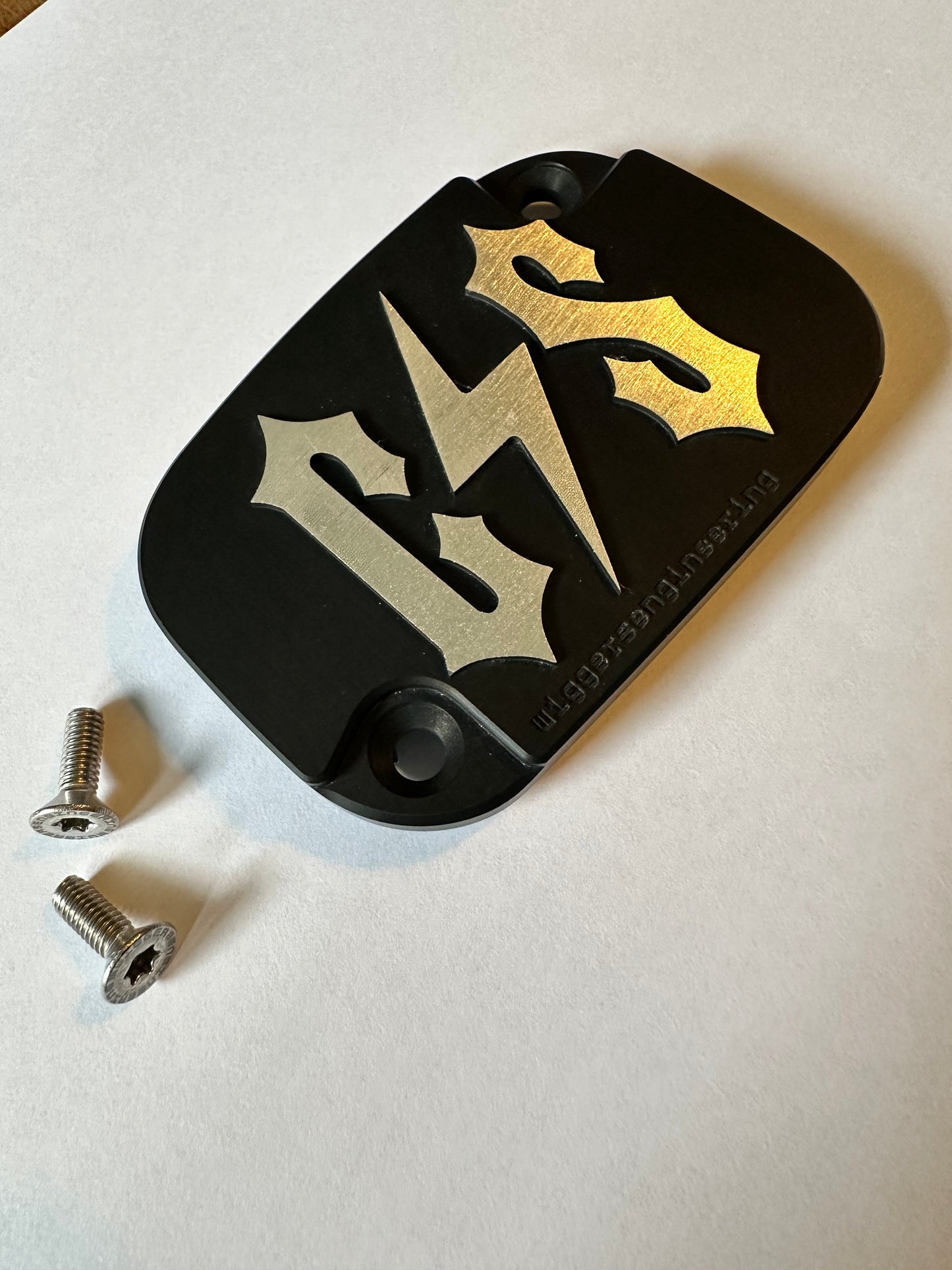 Schwarzer CNC-Bremsdeckel mit C S Logo - Custom Motorrad Zubehör aus
Aluminium
