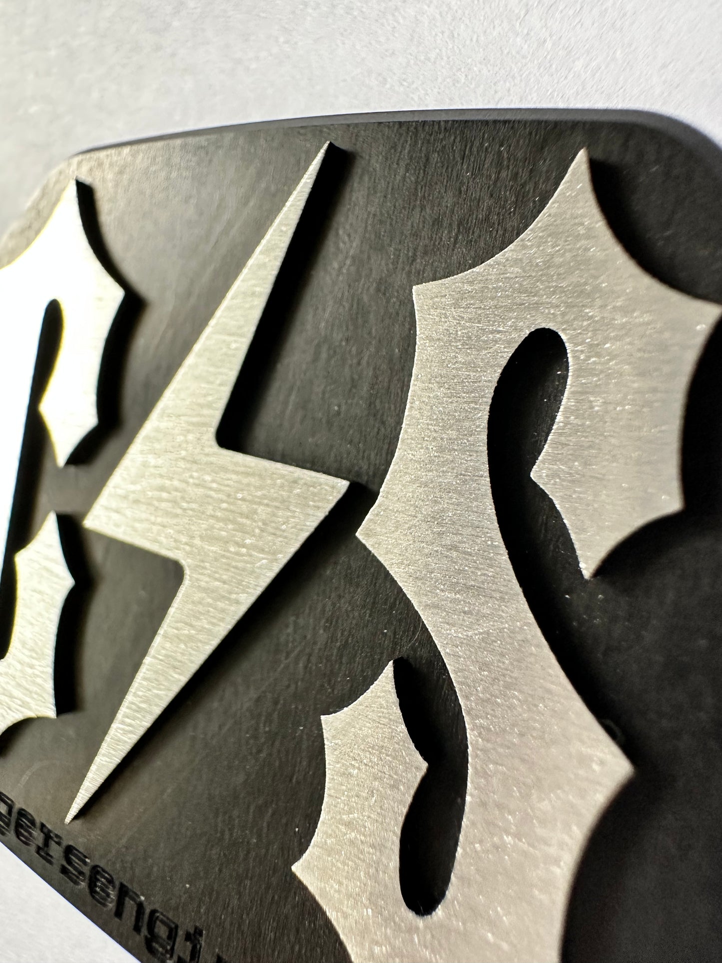 Dash Cover CNC Black Edition Diamond Cut - Exklusives Motorrad Zubehör