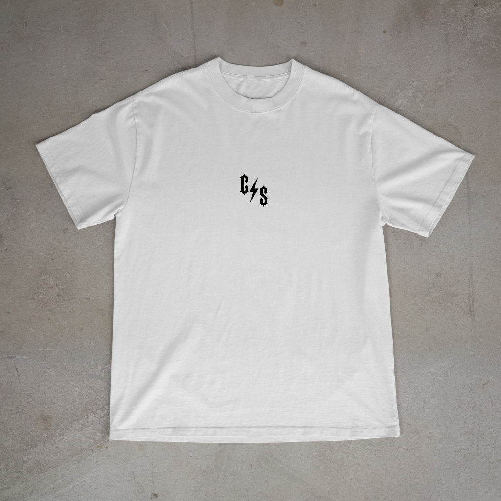Entdecke dieses exklusive Fear City Clubstyle-T-Shirt, das den Biker-Lifestyle und den Motorrad-Spirit in jedem Detail widerspiegelt. Mit hochwertigem Siebdruck, handbedruckt und langlebig, bietet dieses Shirt perfekten Komfort für alle Motorrad-Enthusiasten. Ideal für Streetwear-Fans, Motorwear-Liebhaber und alle, die den urbanen Lifestyle und den einzigartigen Clubstyle suchen. Dieses T-Shirt ist nicht nur ein Kleidungsstück, sondern ein Statement für den authentischen Motorrad-Lifestyle.