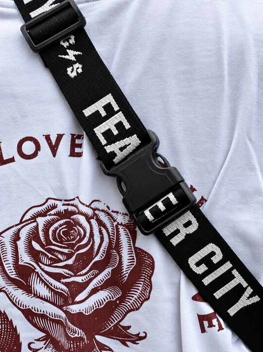 FEAR CITY Hipbag 2.0 – Gurt und Schnalle Detailaufnahme