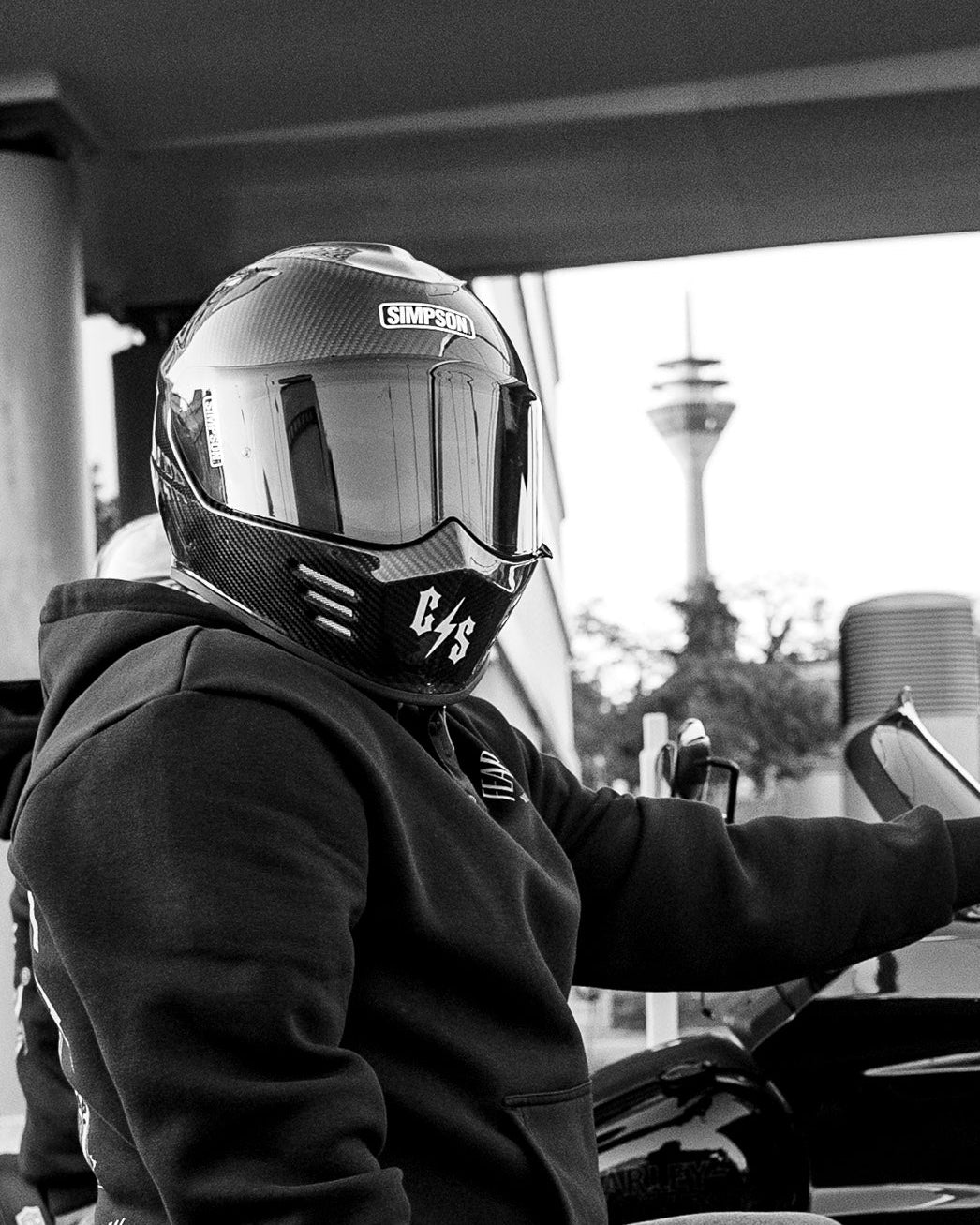 Clubstyle Düsseldorf und Fear City – Biker-Lifestyle-Foto zur CS Clubstyle Sticker Kollektion